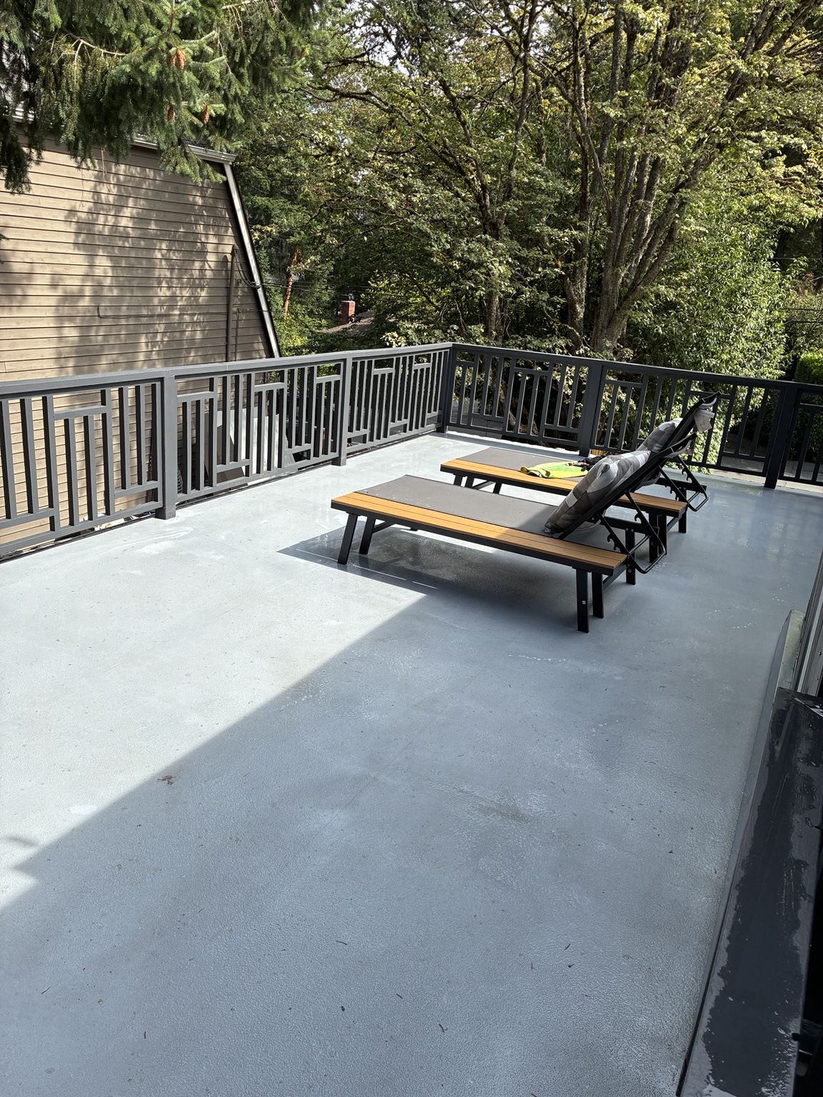 Upper concrete patio after cleaning